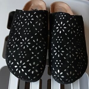 FUN AND STYLISH BLACK AND SILVER  MULES- WOMEN'S 10 NWTS